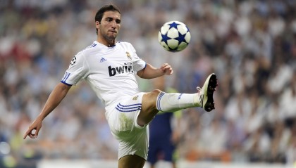 世界杯2026-2026世界杯之夜，皮克彻底打爆防线，那声哨响吹醒了谁？