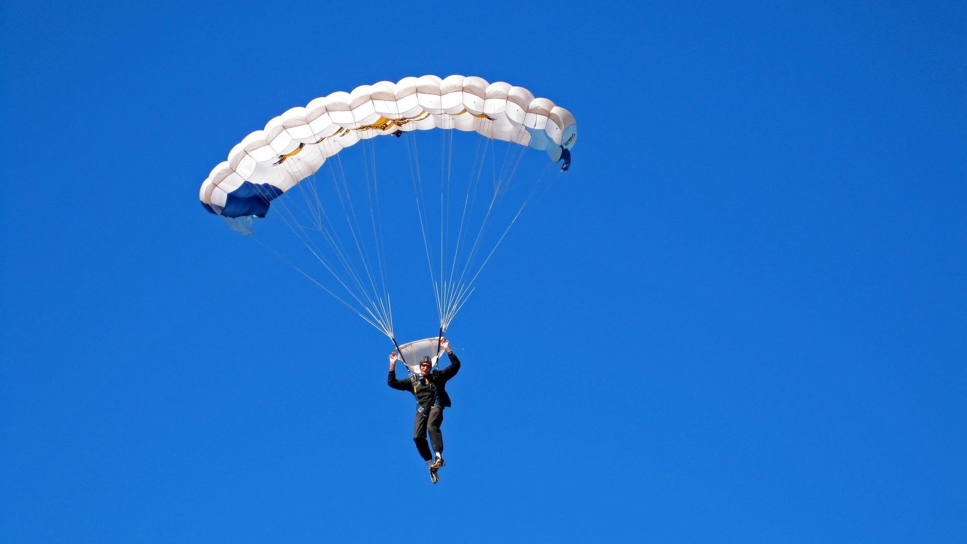 乔治成为胜负手，黄蜂加时取胜雷霆