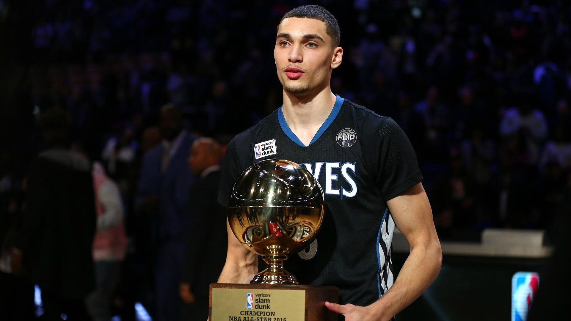 杜兰特末节接管比赛,湖人斩落爵士,当死神降临,紫金军团如何重铸荣光?