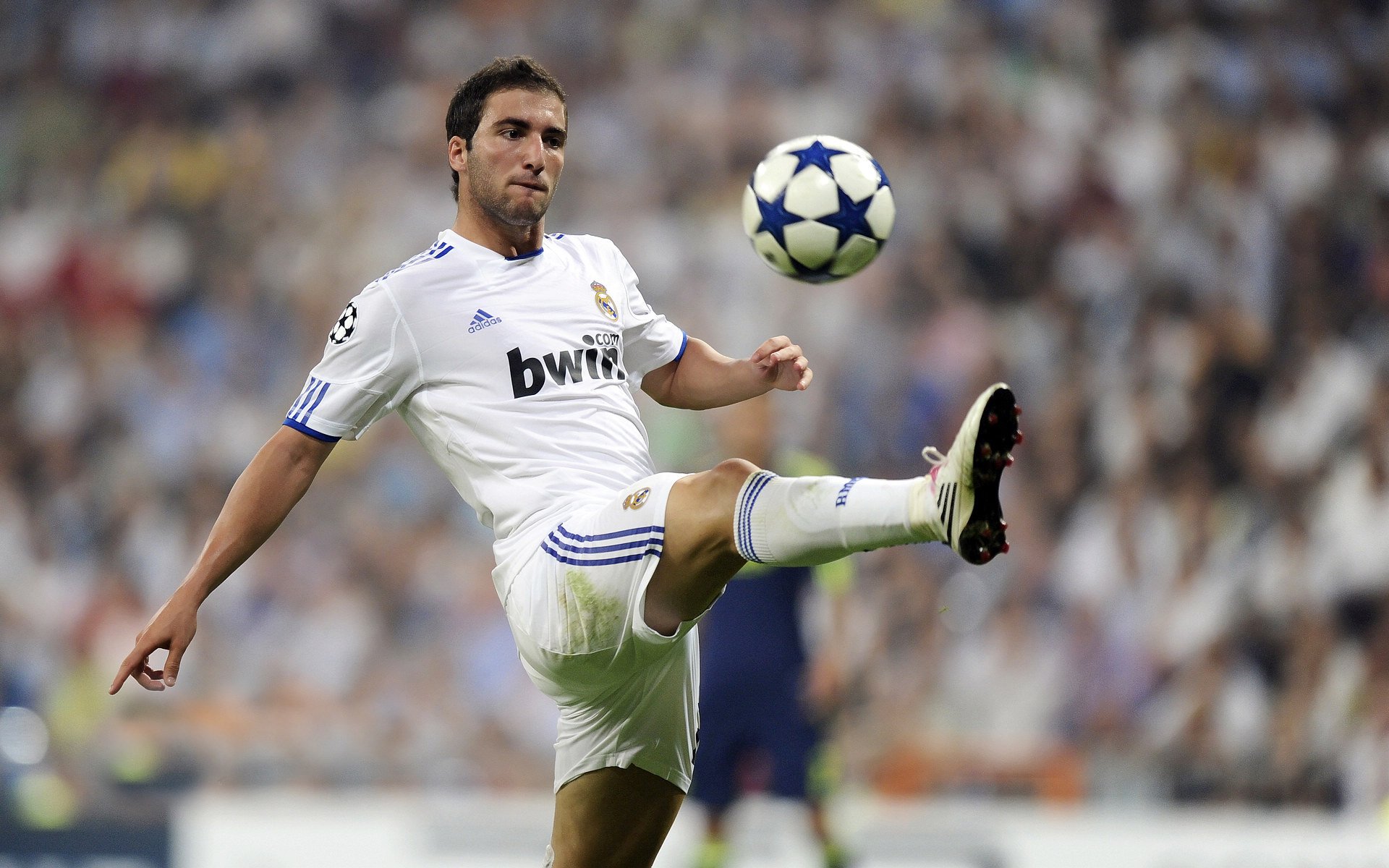 当塞维利亚险胜塞内加尔，一场错位的总决赛，与篮球世界的文化暗战