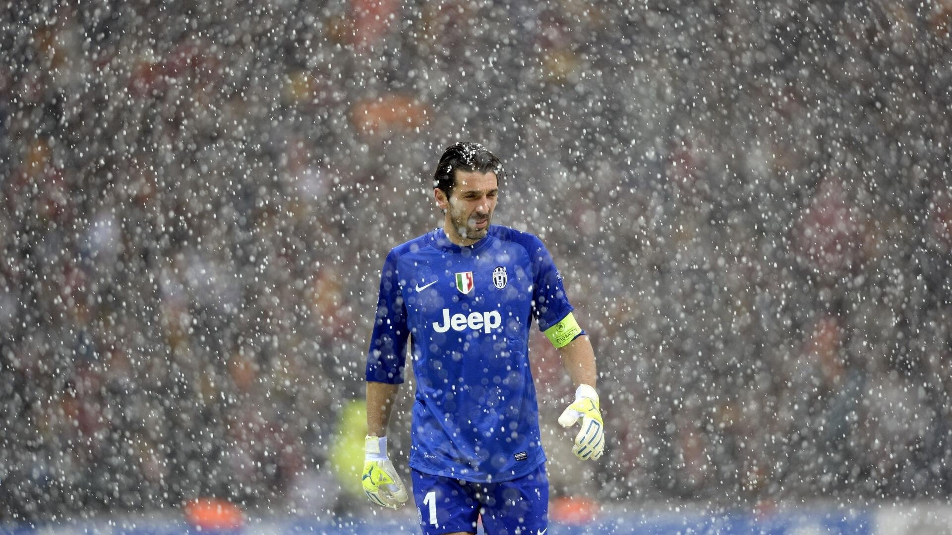 深圳队关键战突围雄鹿,锡安成为关键先生